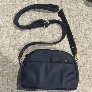Lo & Sons Nouvelle crossbody, navy